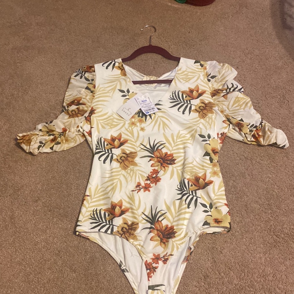 Floral Body suit Never Worn